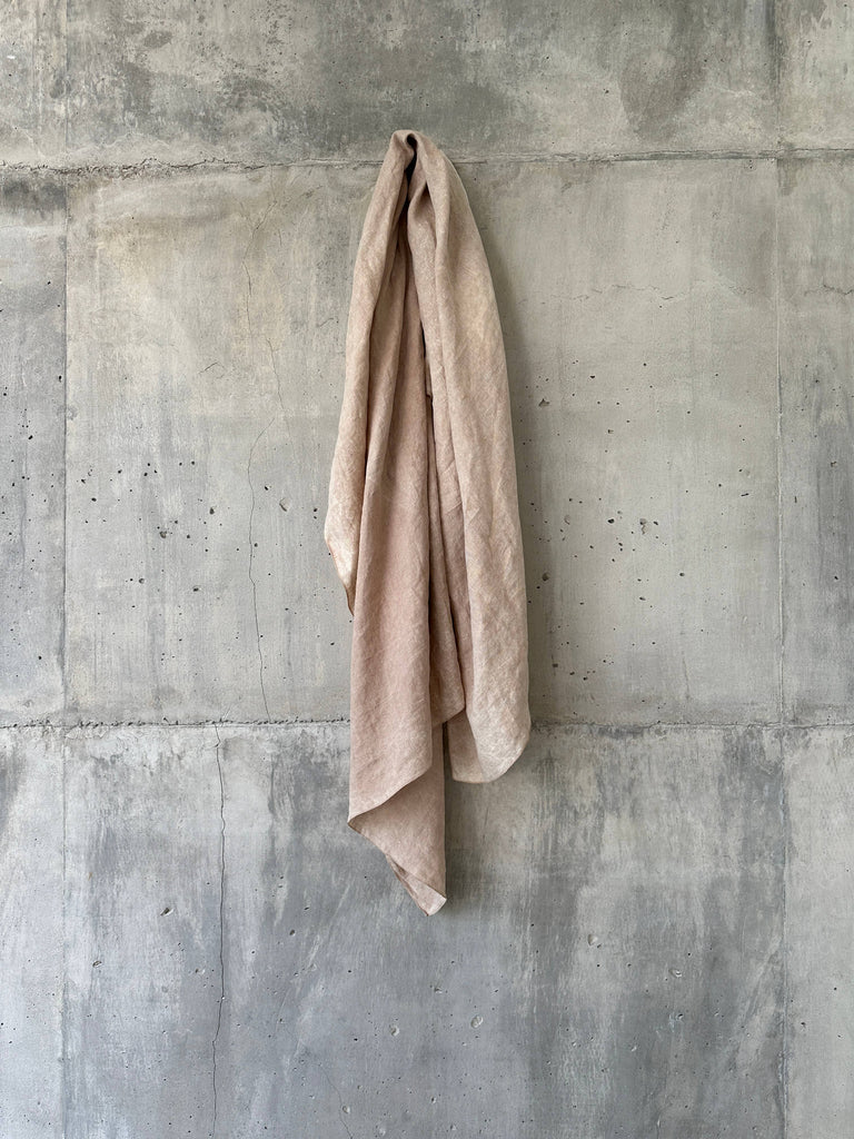 DINGIN [cold] - 100% linen scarf